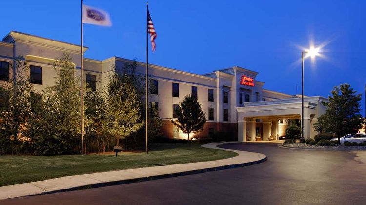 Hampton Inn & Suites Kalamazoo-Oshtemo Exterior