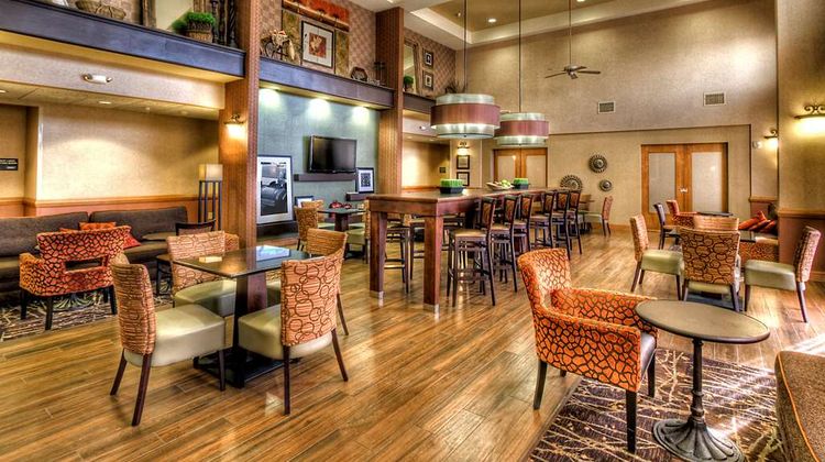 Hampton Inn & Suites Kalamazoo-Oshtemo Lobby