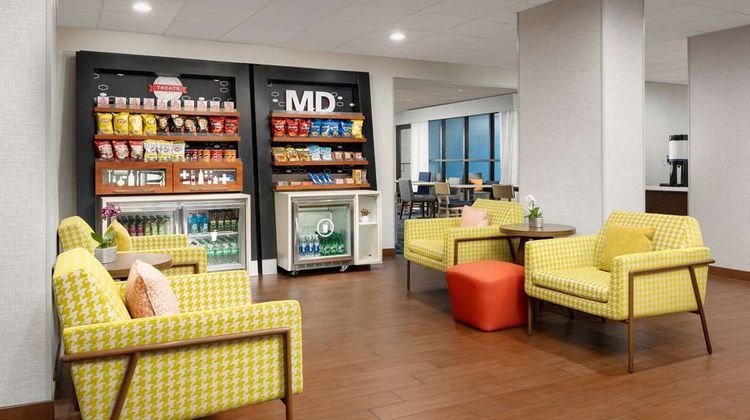 Hampton Inn Columbia Lobby