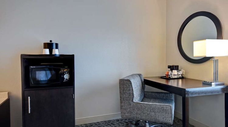 Hampton Inn & Suites Columbia South Room
