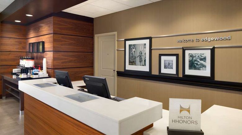 <b>Hampton Inn & Suites Edgewood Lobby</b>. Images powered by <a href="https://iceportal.shijigroup.com/" title="IcePortal" target="_blank">IcePortal</a>.