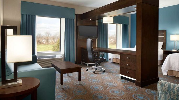 Hampton Inn & Suites Edgewood Room