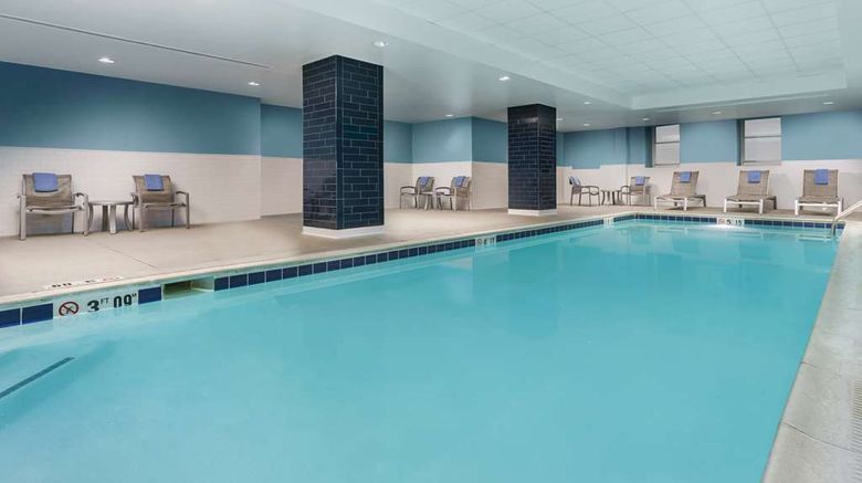 <b>Hampton Inn & Suites Inner Harbor Pool</b>. Images powered by <a href="https://iceportal.shijigroup.com/" title="IcePortal" target="_blank">IcePortal</a>.