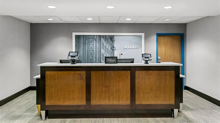 Hampton Inn & Suites-Baltimore/Woodlawn Lobby