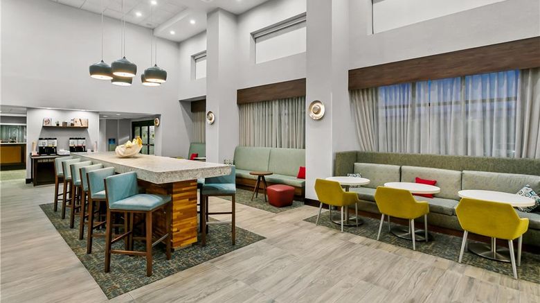 <b>Hampton Inn & Suites-Baltimore/Woodlawn Restaurant</b>. Images powered by <a href="https://iceportal.shijigroup.com/" title="IcePortal" target="_blank">IcePortal</a>.