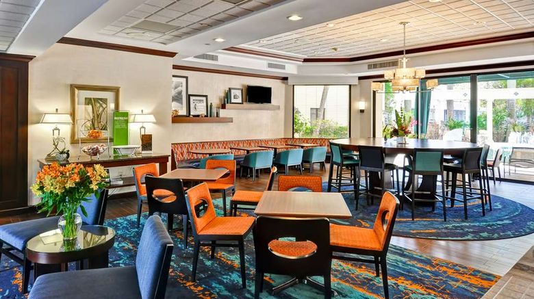 <b>Hampton Inn Boca Raton Lobby</b>. Images powered by <a href="https://iceportal.shijigroup.com/" title="IcePortal" target="_blank">IcePortal</a>.