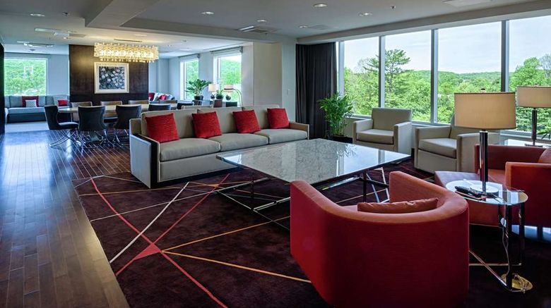 <b>DoubleTree by Hilton - Bristol Lobby</b>. Images powered by <a href="https://iceportal.shijigroup.com/" title="IcePortal" target="_blank">IcePortal</a>.