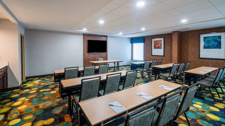 <b>Spark by Hilton Bardstown Meeting</b>. Images powered by <a href="https://iceportal.shijigroup.com/" title="IcePortal" target="_blank">IcePortal</a>.