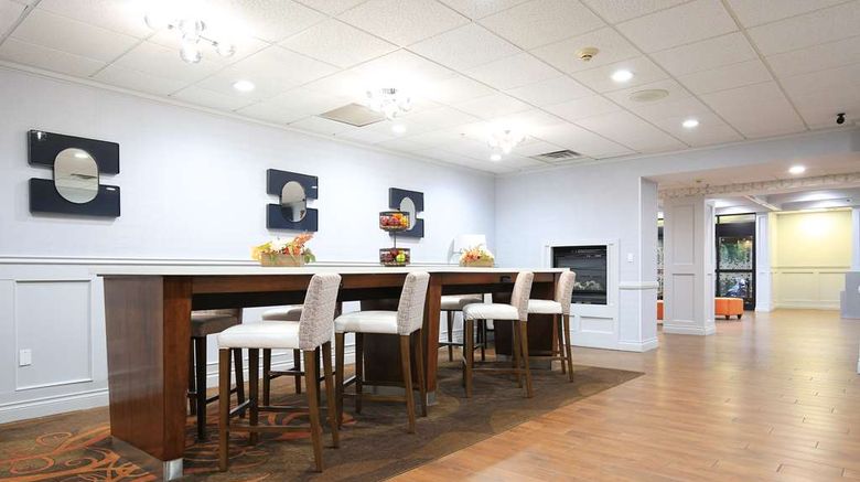 <b>Hampton Inn Bordentown Restaurant</b>. Images powered by <a href="https://iceportal.shijigroup.com/" title="IcePortal" target="_blank">IcePortal</a>.