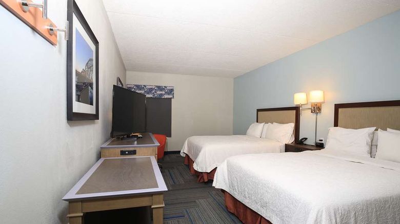 <b>Hampton Inn Bordentown Room</b>. Images powered by <a href="https://iceportal.shijigroup.com/" title="IcePortal" target="_blank">IcePortal</a>.