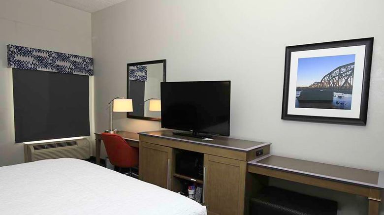 <b>Hampton Inn Bordentown Room</b>. Images powered by <a href="https://iceportal.shijigroup.com/" title="IcePortal" target="_blank">IcePortal</a>.