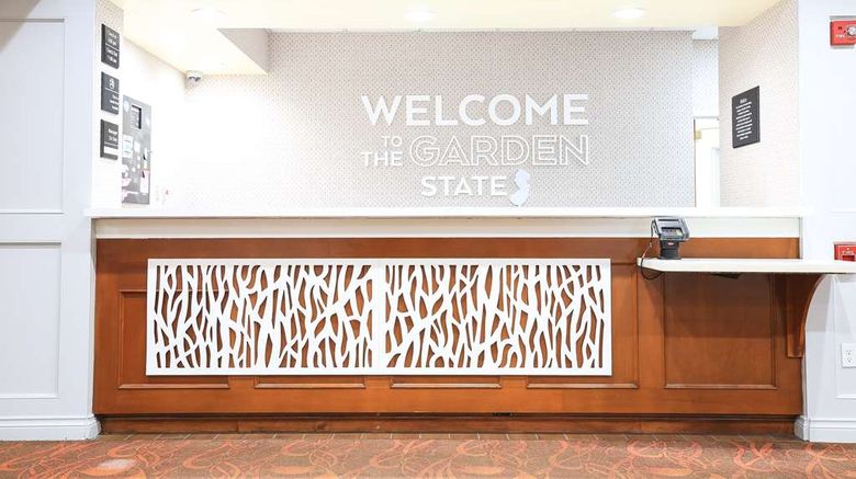 <b>Hampton Inn Bordentown Lobby</b>. Images powered by <a href="https://iceportal.shijigroup.com/" title="IcePortal" target="_blank">IcePortal</a>.