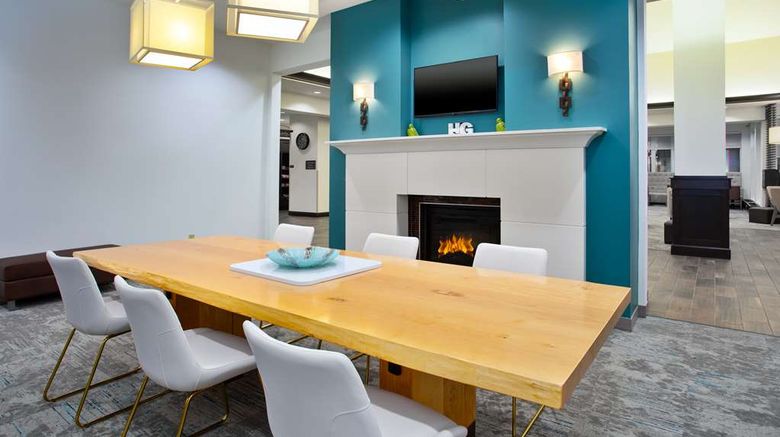 <b>Hilton Garden Inn Benton Harbor Lobby</b>. Images powered by <a href="https://iceportal.shijigroup.com/" title="IcePortal" target="_blank">IcePortal</a>.