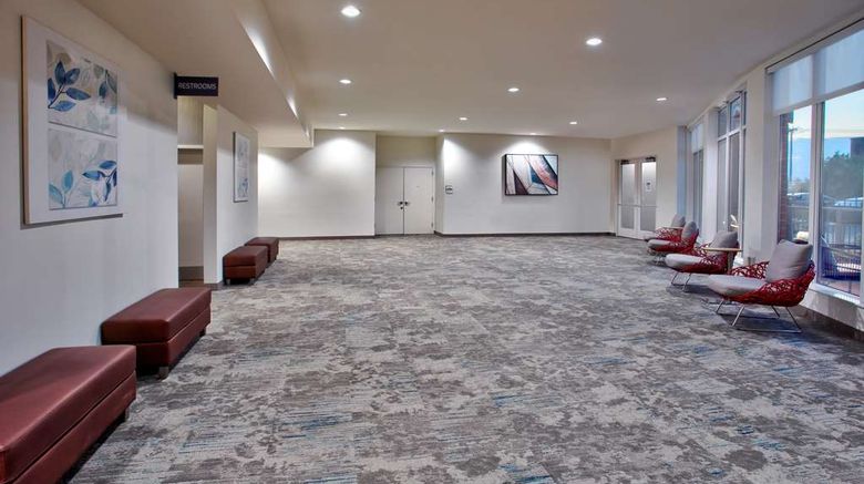 <b>Hilton Garden Inn Benton Harbor Meeting</b>. Images powered by <a href="https://iceportal.shijigroup.com/" title="IcePortal" target="_blank">IcePortal</a>.