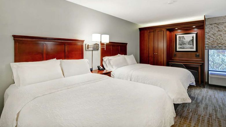 <b>Hampton Inn Beckley Room</b>. Images powered by <a href="https://iceportal.shijigroup.com/" title="IcePortal" target="_blank">IcePortal</a>.