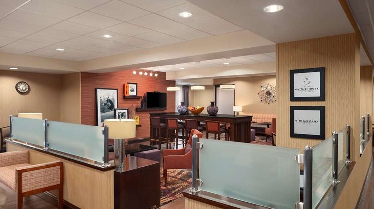 Hampton Inn Belle Vernon Lobby