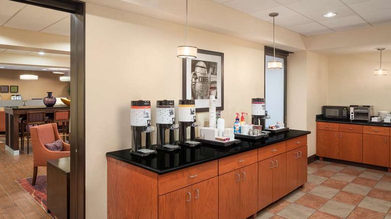 <b>Hampton Inn Belle Vernon Restaurant</b>. Images powered by <a href="https://iceportal.shijigroup.com/" title="IcePortal" target="_blank">IcePortal</a>.
