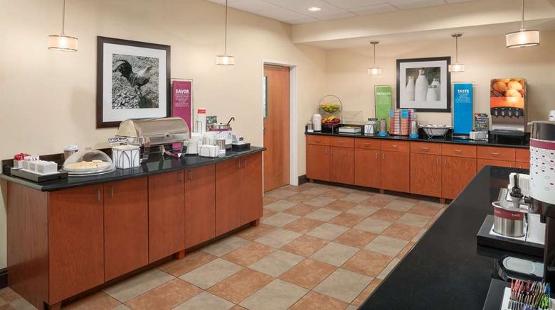 <b>Hampton Inn Belle Vernon Restaurant</b>. Images powered by <a href="https://iceportal.shijigroup.com/" title="IcePortal" target="_blank">IcePortal</a>.