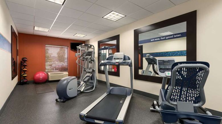 <b>Hampton Inn Belle Vernon Health</b>. Images powered by <a href="https://iceportal.shijigroup.com/" title="IcePortal" target="_blank">IcePortal</a>.