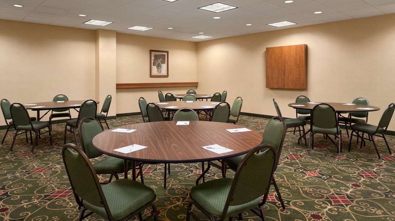 <b>Hampton Inn Belle Vernon Meeting</b>. Images powered by <a href="https://iceportal.shijigroup.com/" title="IcePortal" target="_blank">IcePortal</a>.