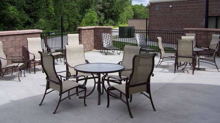 Hampton Inn Bennington Exterior
