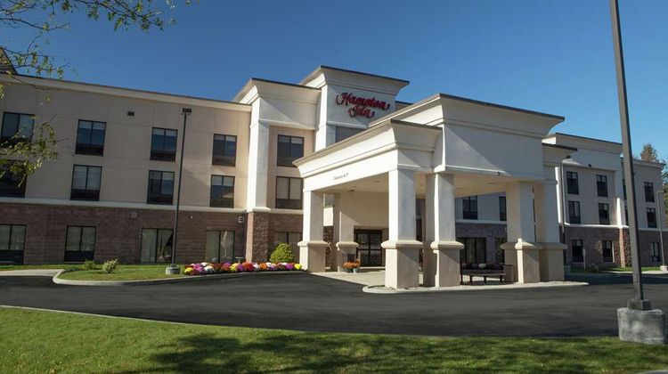 Hampton Inn Bennington Exterior