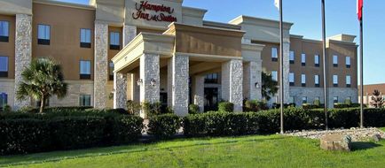 Hampton Inn & Suites Buffalo Exterior