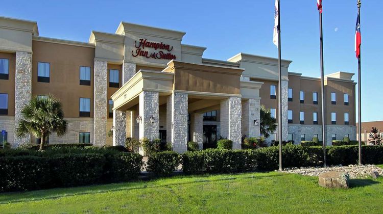 Hampton Inn & Suites Buffalo Exterior