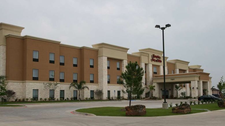 <b>Hampton Inn & Suites Buffalo Exterior</b>. Images powered by <a href="https://iceportal.shijigroup.com/" title="IcePortal" target="_blank">IcePortal</a>.