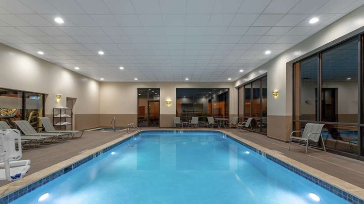 Hampton Inn Bedford Pool
