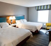 Hampton Inn & Suites Conference Center Room