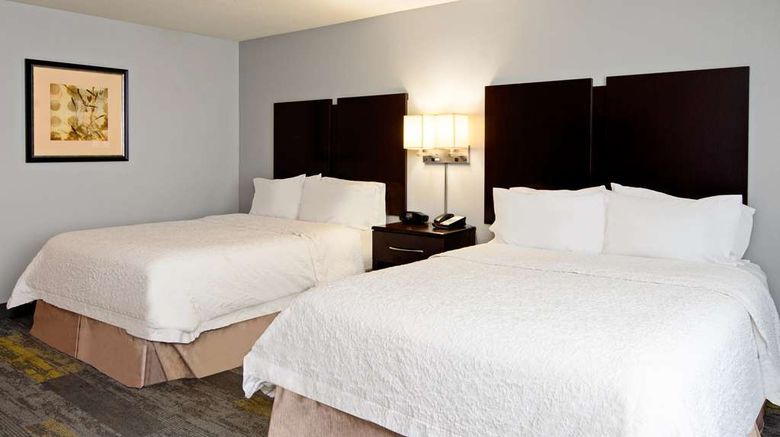 <b>Hampton Inn & Suites Bakersfield/Hwy 58 Room</b>. Images powered by <a href="https://iceportal.shijigroup.com/" title="IcePortal" target="_blank">IcePortal</a>.