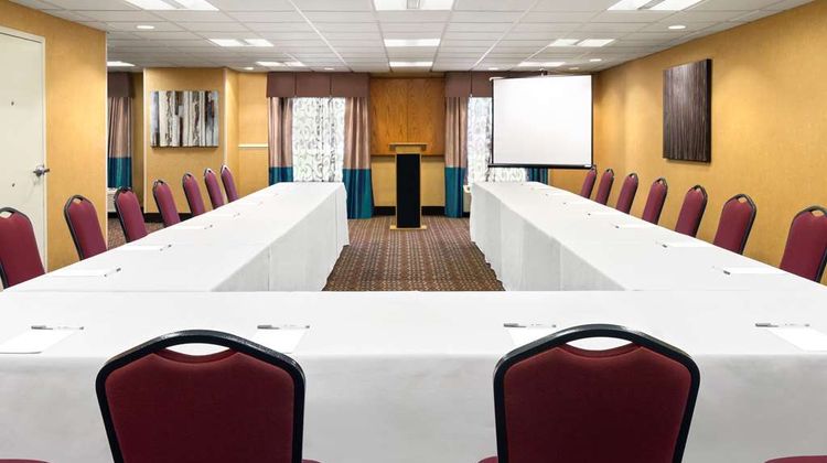 Hampton Inn & Suites Sun City Meeting