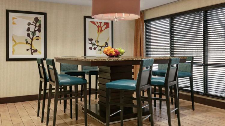 Hampton Inn Binghamton Lobby