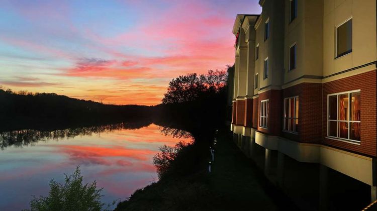 Hampton Inn Owego Exterior