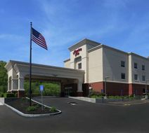 Hampton Inn Owego Exterior