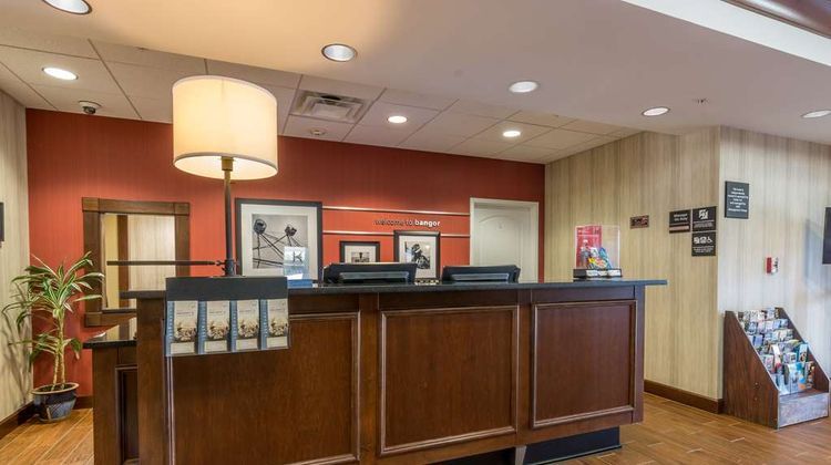 Hampton Inn Bangor Lobby