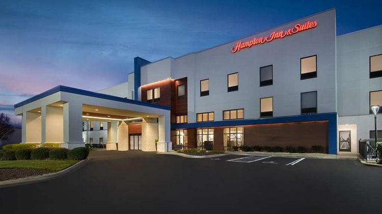 Hampton Inn & Suites Pelham I-65 Exterior