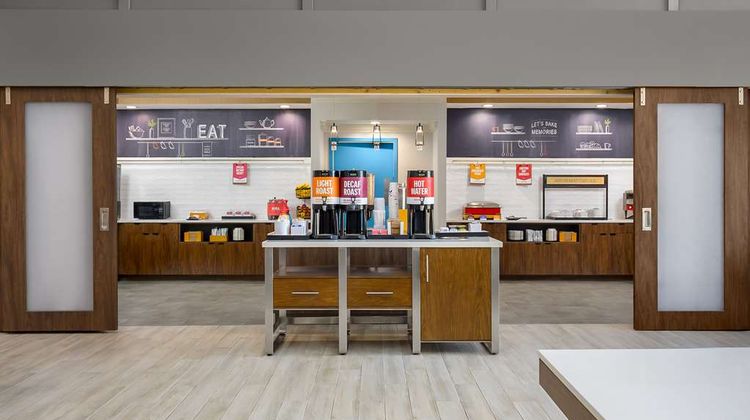 Hampton Inn & Suites Pelham I-65 Restaurant