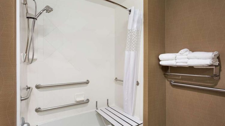 Hampton Inn & Suites East Irondale Room