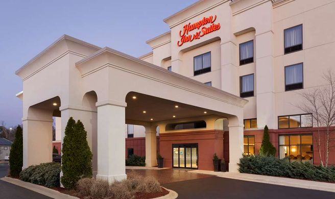 Hampton Inn & Suites East Irondale Exterior