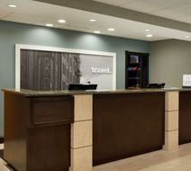 Hampton Inn & Suites East Irondale Lobby