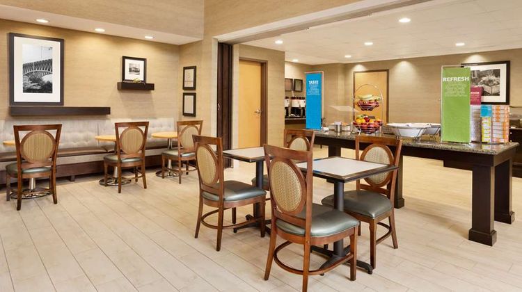 Hampton Inn & Suites East Irondale Restaurant