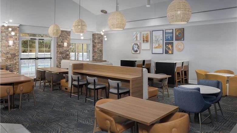 <b>Homewood Stes Birmingham South/Inverness Restaurant</b>. Images powered by <a href="https://iceportal.shijigroup.com/" title="IcePortal" target="_blank">IcePortal</a>.