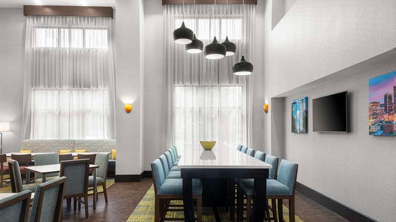 <b>Hampton Inn & Suites Birmingham Eagle Po Lobby</b>. Images powered by <a href="https://iceportal.shijigroup.com/" title="IcePortal" target="_blank">IcePortal</a>.