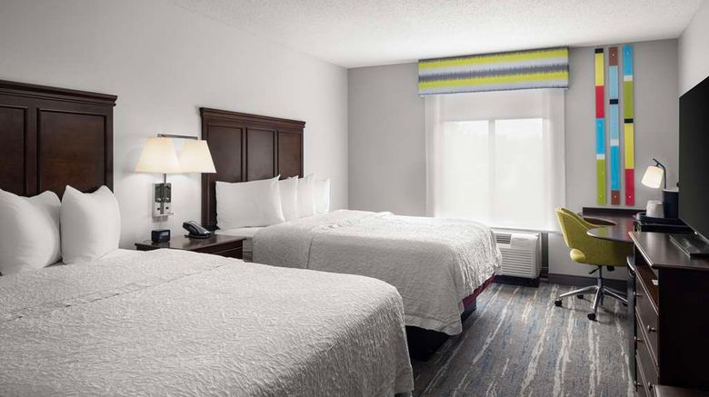 <b>Hampton Inn & Suites Birmingham Eagle Po Room</b>. Images powered by <a href="https://iceportal.shijigroup.com/" title="IcePortal" target="_blank">IcePortal</a>.