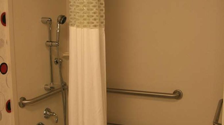 <b>Hampton Inn Birmingham/Leeds Room</b>. Images powered by <a href="https://iceportal.shijigroup.com/" title="IcePortal" target="_blank">IcePortal</a>.