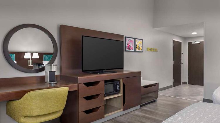 Hampton Inn I-65 Room