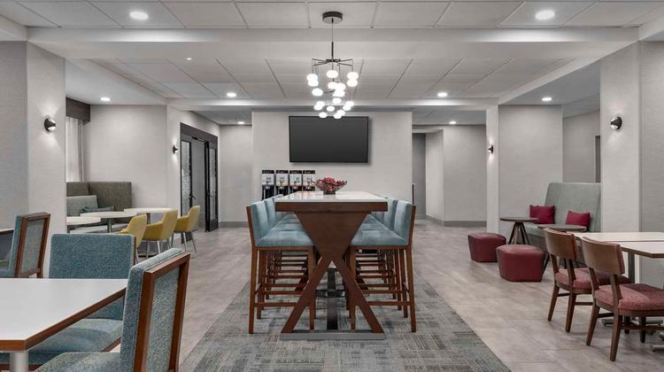 Hampton Inn I-65 Restaurant
