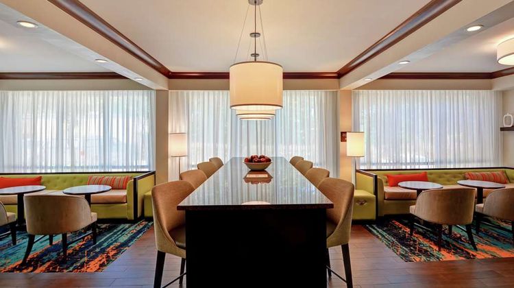 Hampton Inn Mountain Brook Lobby